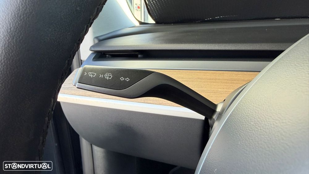 Tesla Model Y Performance Tração Integral - 26