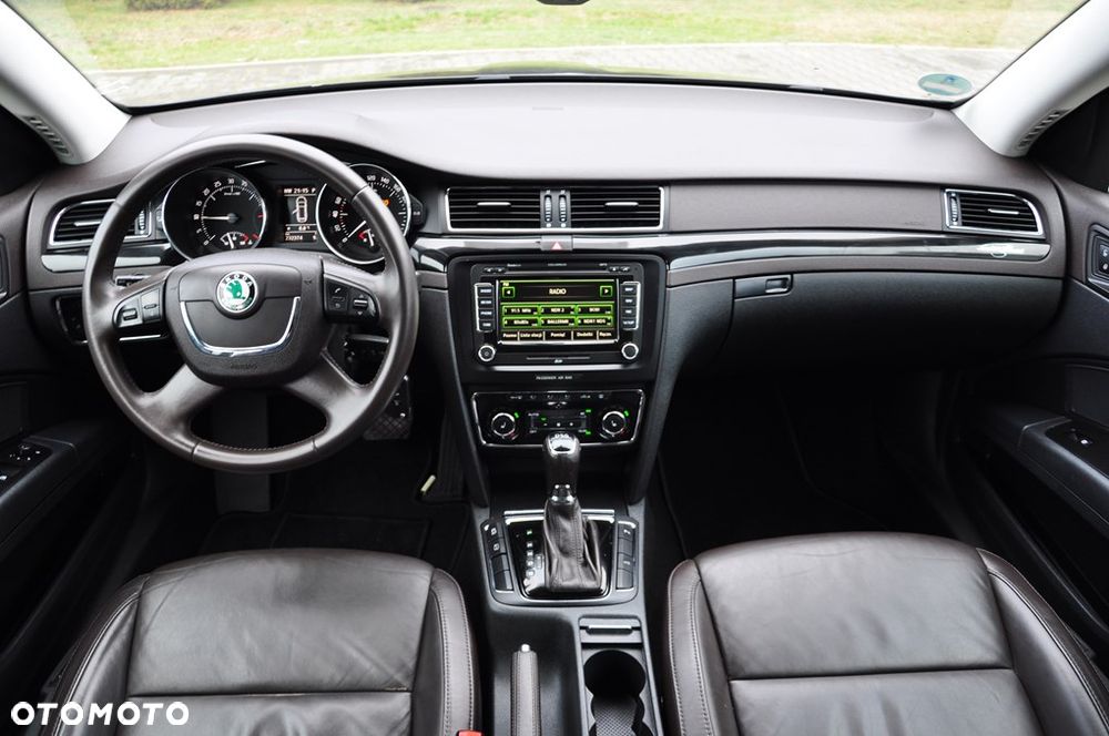 Skoda Superb 2.0 TDI L&K DSG - 31