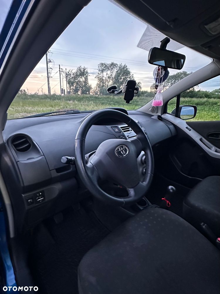 Toyota Yaris 1.0 Luna - 10