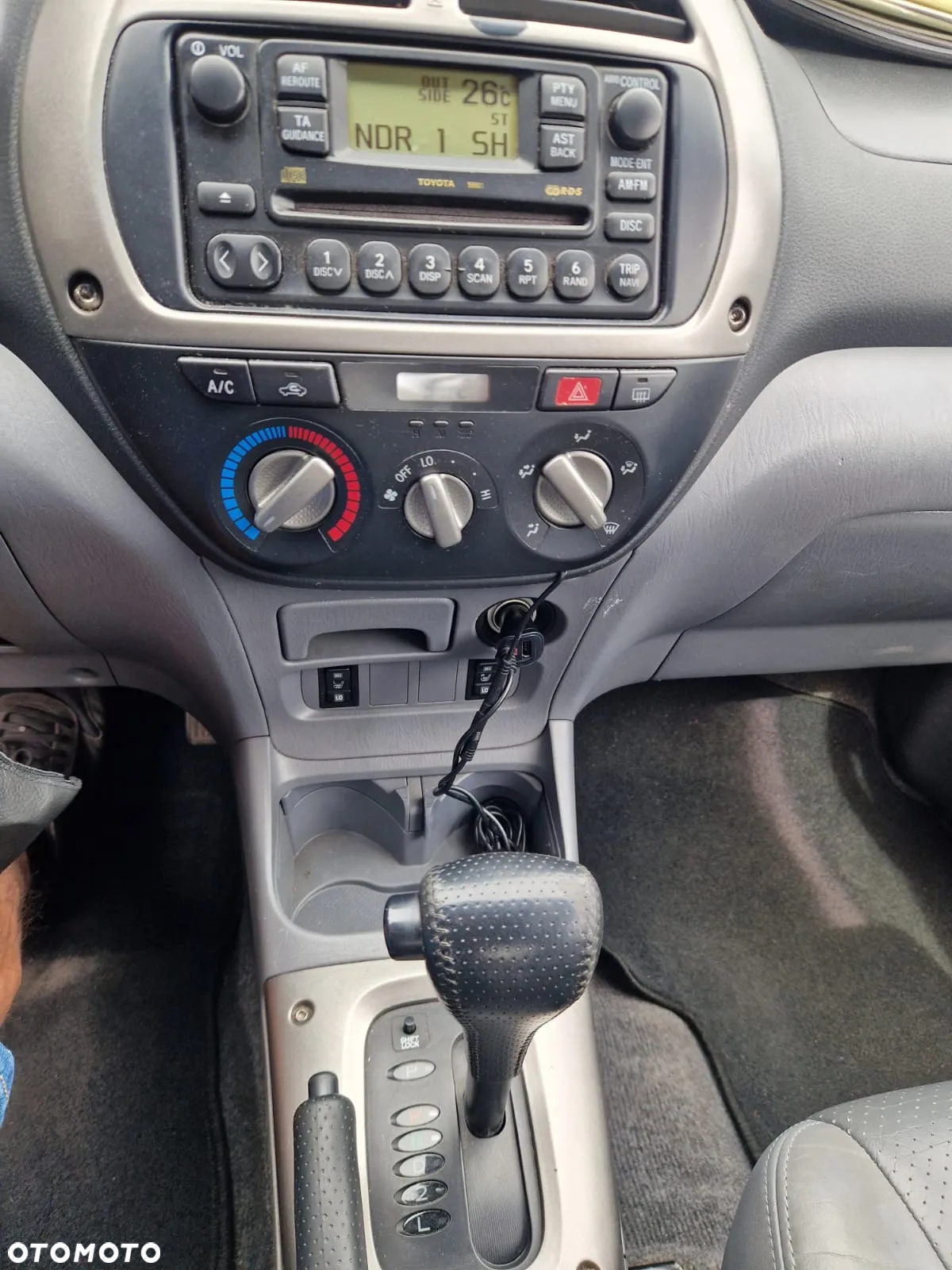 Toyota RAV4 - 13
