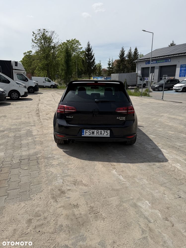 Volkswagen Golf - 4