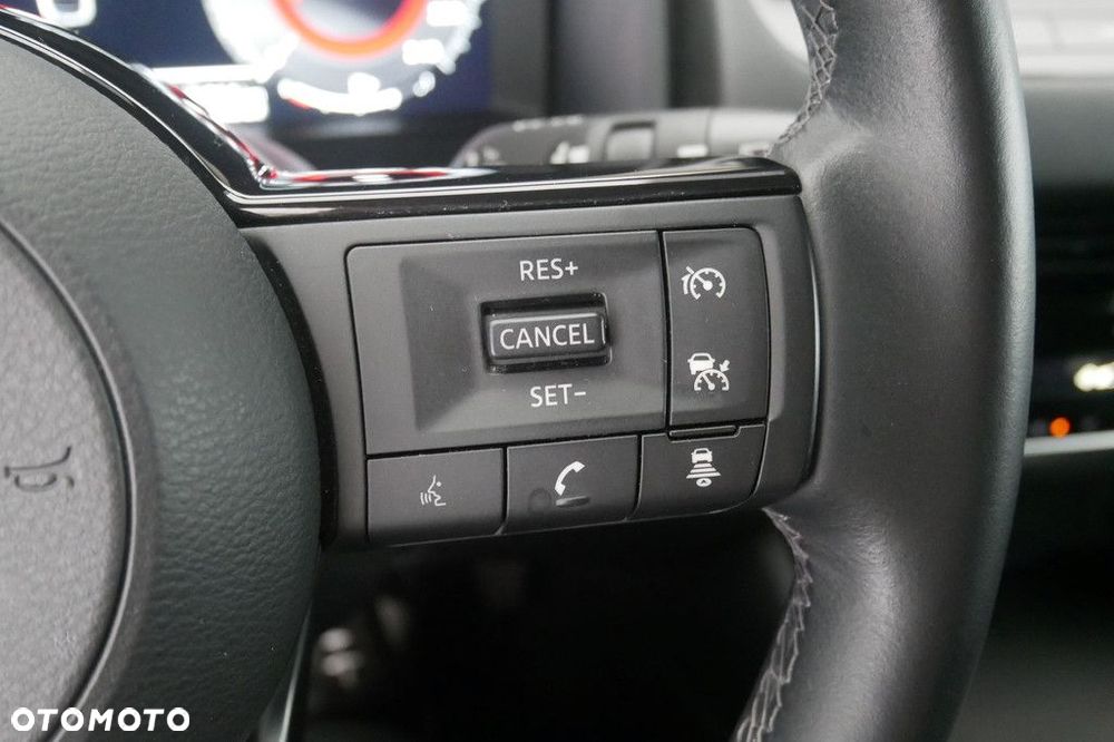 Nissan Qashqai - 25