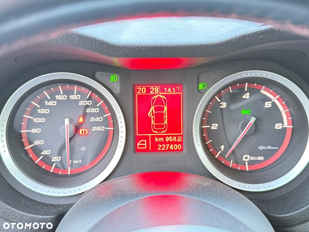 Alfa Romeo 159 2.4JTDM ti - 6