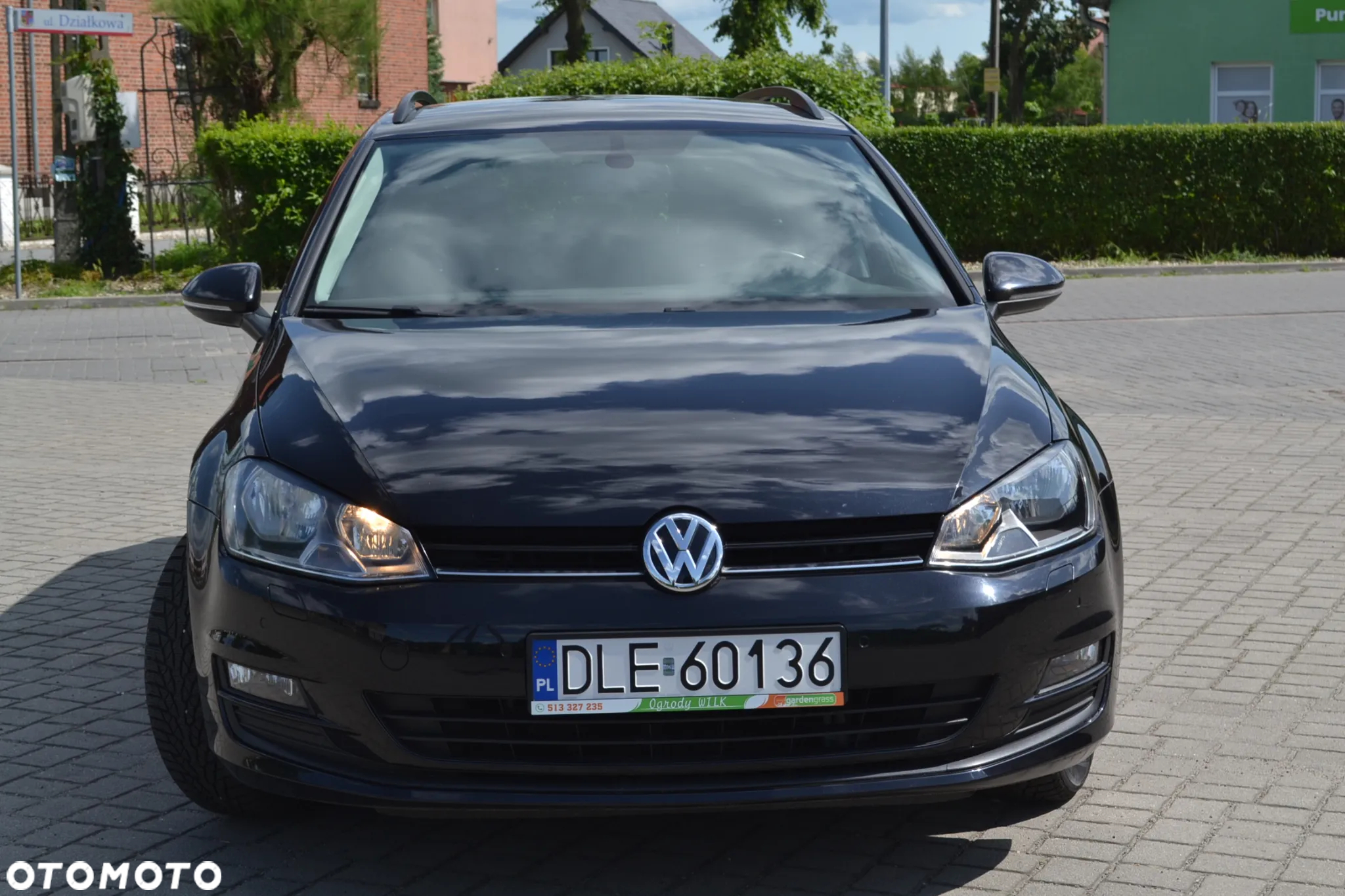 Volkswagen Golf VI 1.2 TSI BlueMot Comfortline - 2