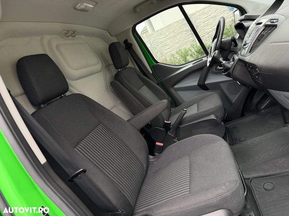 Ford TRANSIT CUSTOM L1H1 VAN - 16