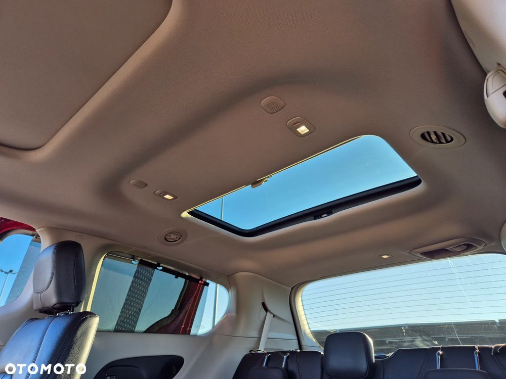 Chrysler Pacifica - 30