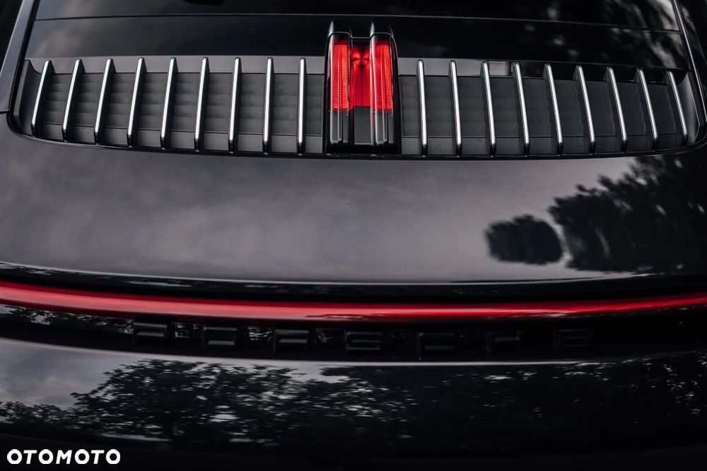 Porsche 911 Carrera 4S - 13