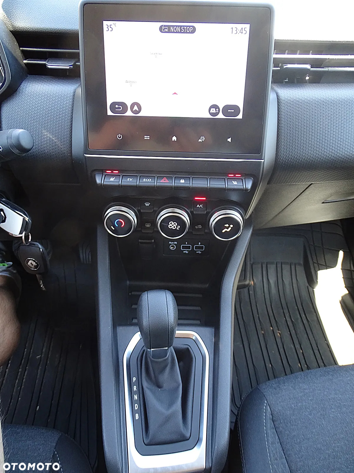 Renault Clio 1.6 E-TECH Techno - 32