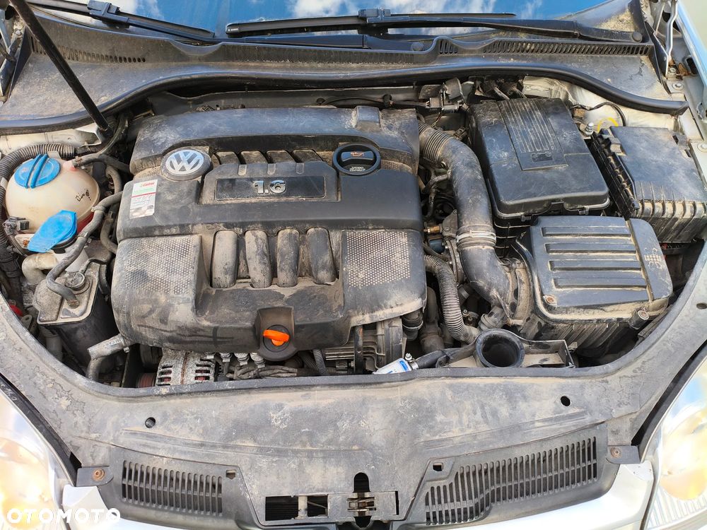 Volkswagen Golf 1.6 Comfortline - 12