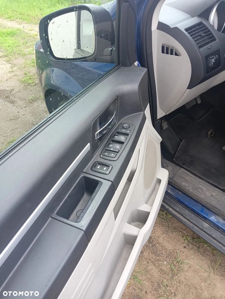 Dodge Grand Caravan - 9