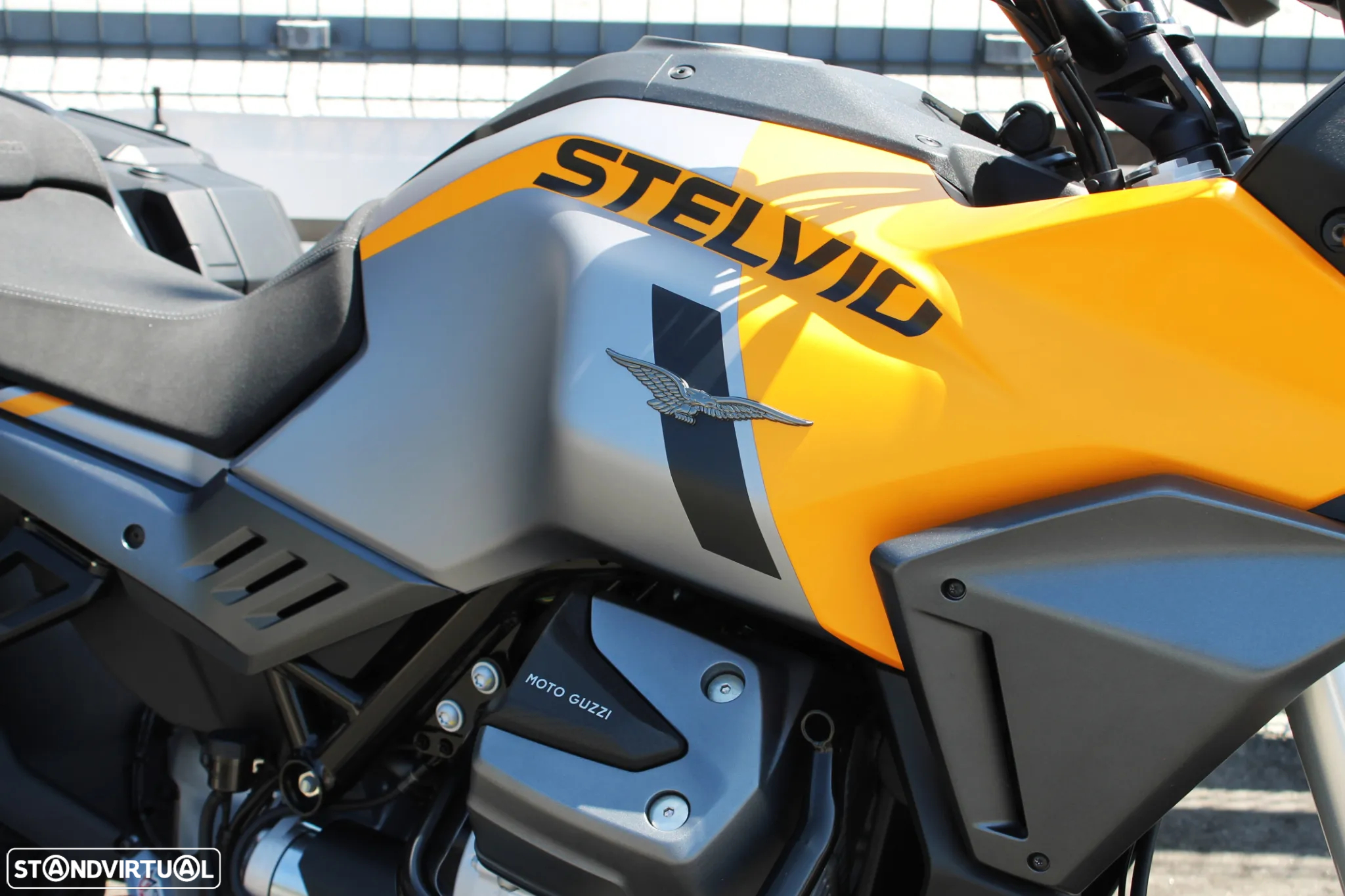 Moto Guzzi Stelvio 1000 - 10