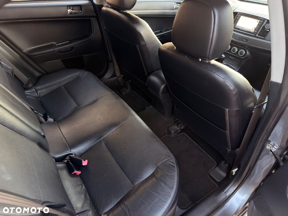 Mitsubishi Lancer 1.8 Instyle NAVI - 12