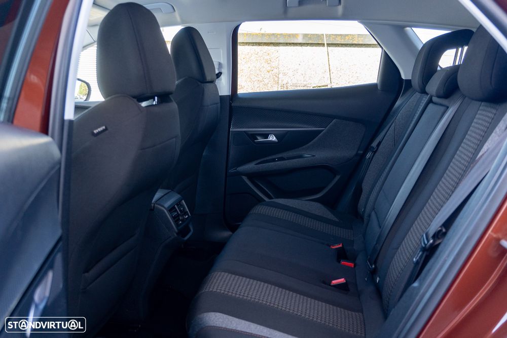 Peugeot 3008 PureTech 130 Stop & Start GPF Active - 23