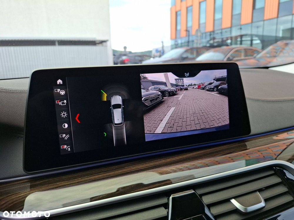 BMW Seria 5 520d xDrive Luxury Line sport - 34