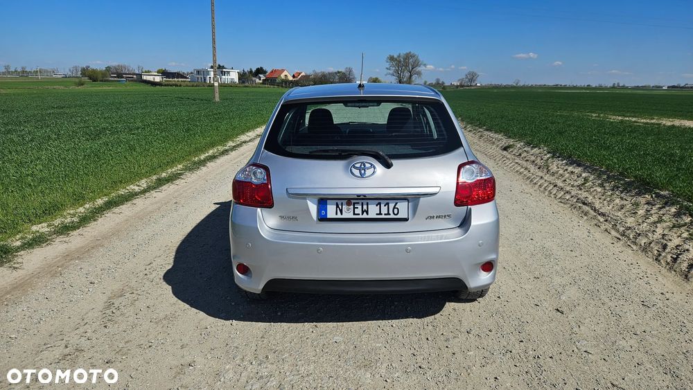 Toyota Auris 1.6 Valvematic Edition - 4