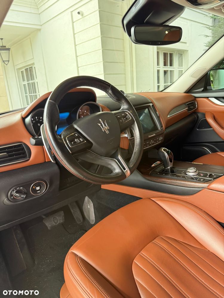 Maserati Levante Essence - 9