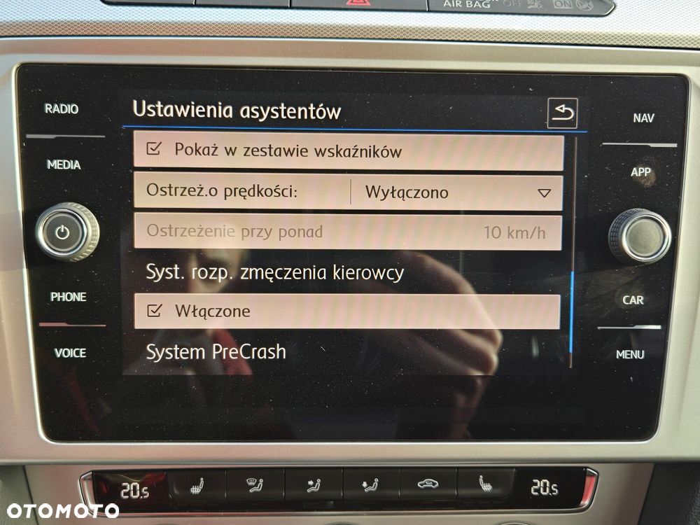 Volkswagen Passat - 30