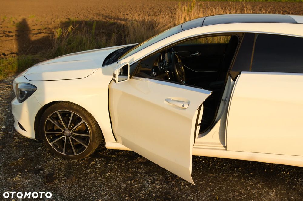 Mercedes-Benz CLA 200 7G-DCT - 7