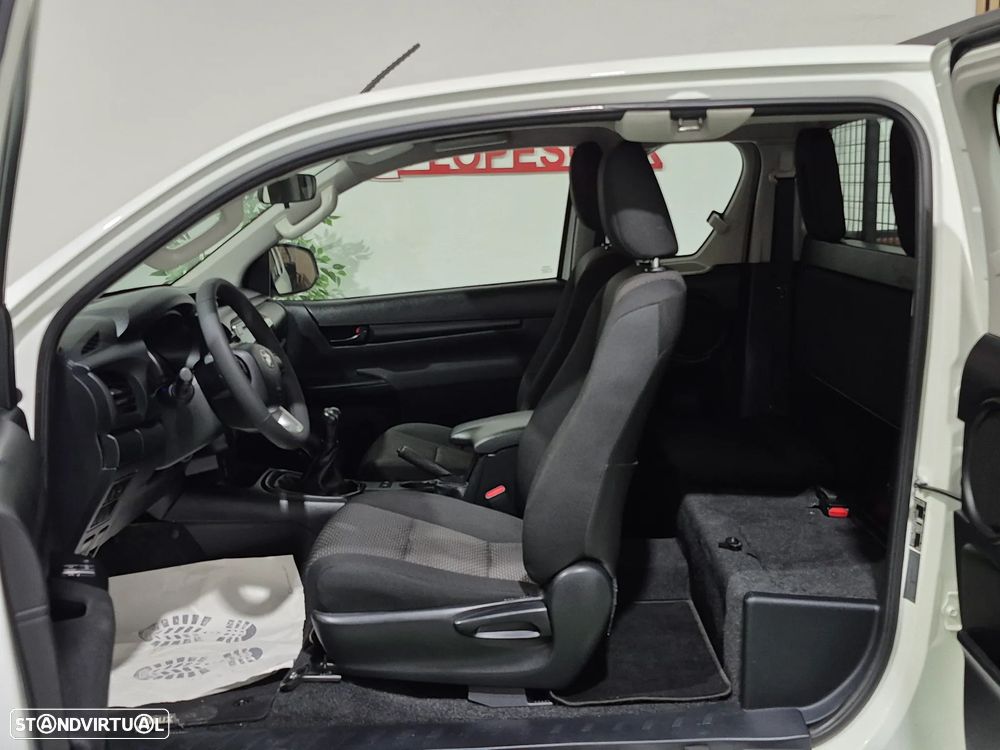 Toyota Hilux 2.4 D-4D - 2018 | GARANTIA | NACIONAL - 3 LUG - 10