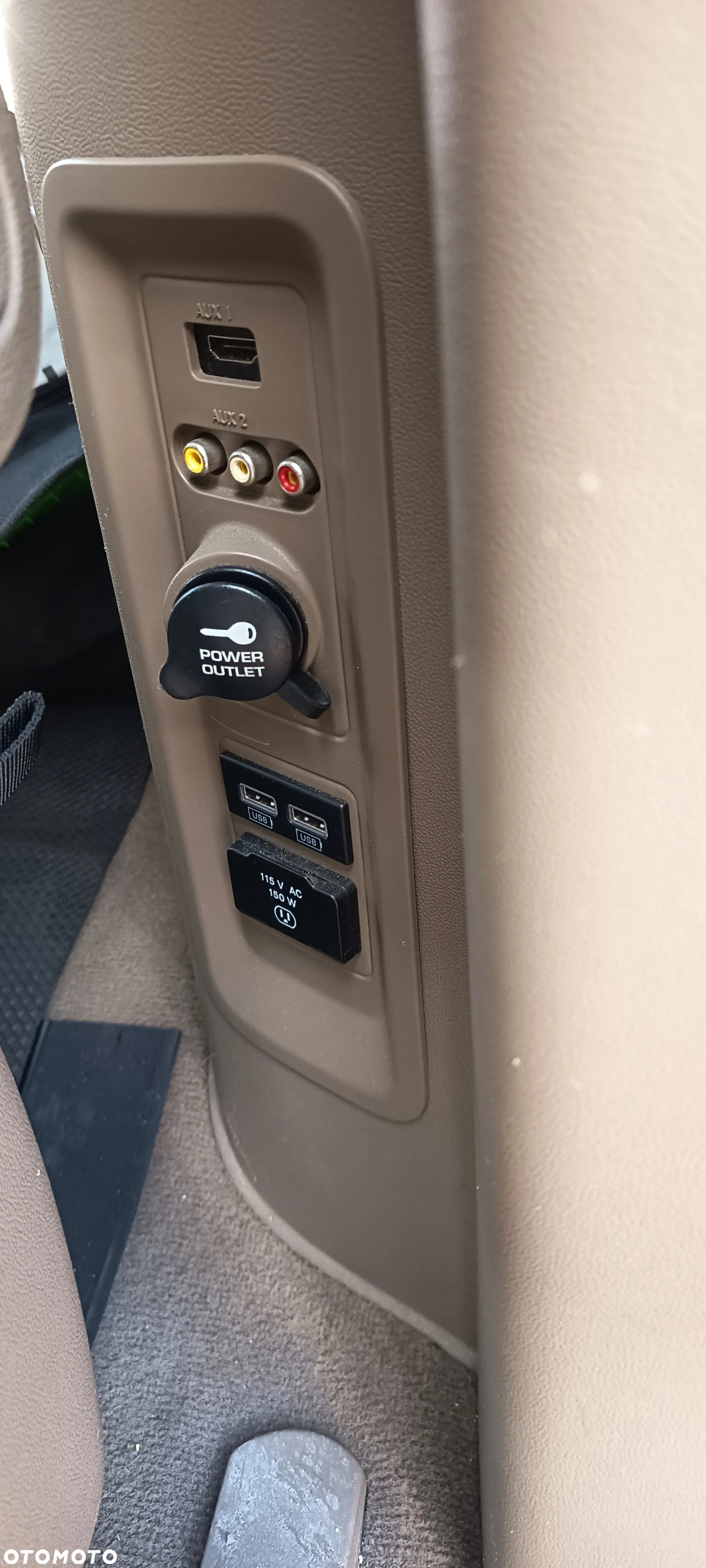 Chrysler Town & Country 3.6 Touring - 33