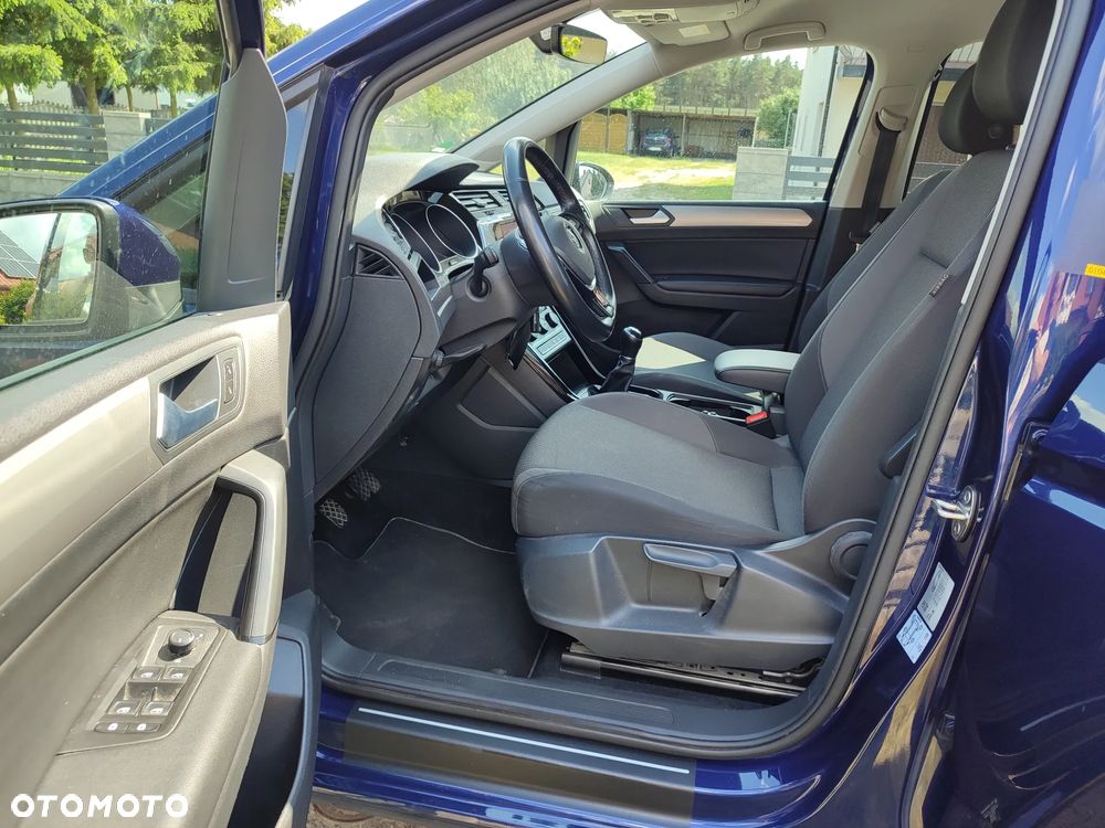 Volkswagen Touran 2.0 TDI SCR (BlueMotion Technology) Comfortline - 12