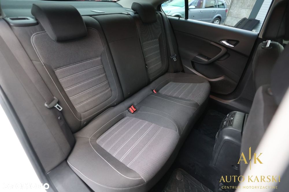 Opel Insignia - 33
