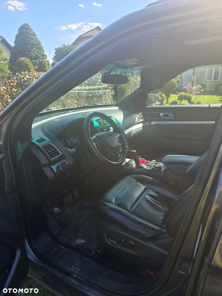 Ford Explorer - 7