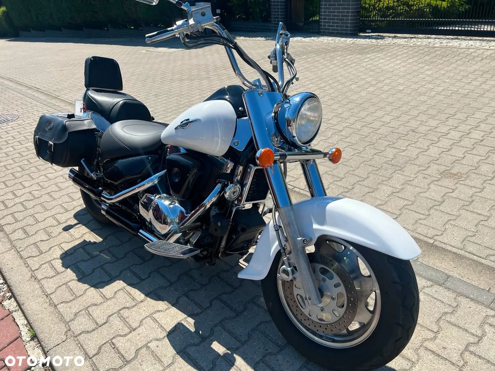 Suzuki Intruder - 1