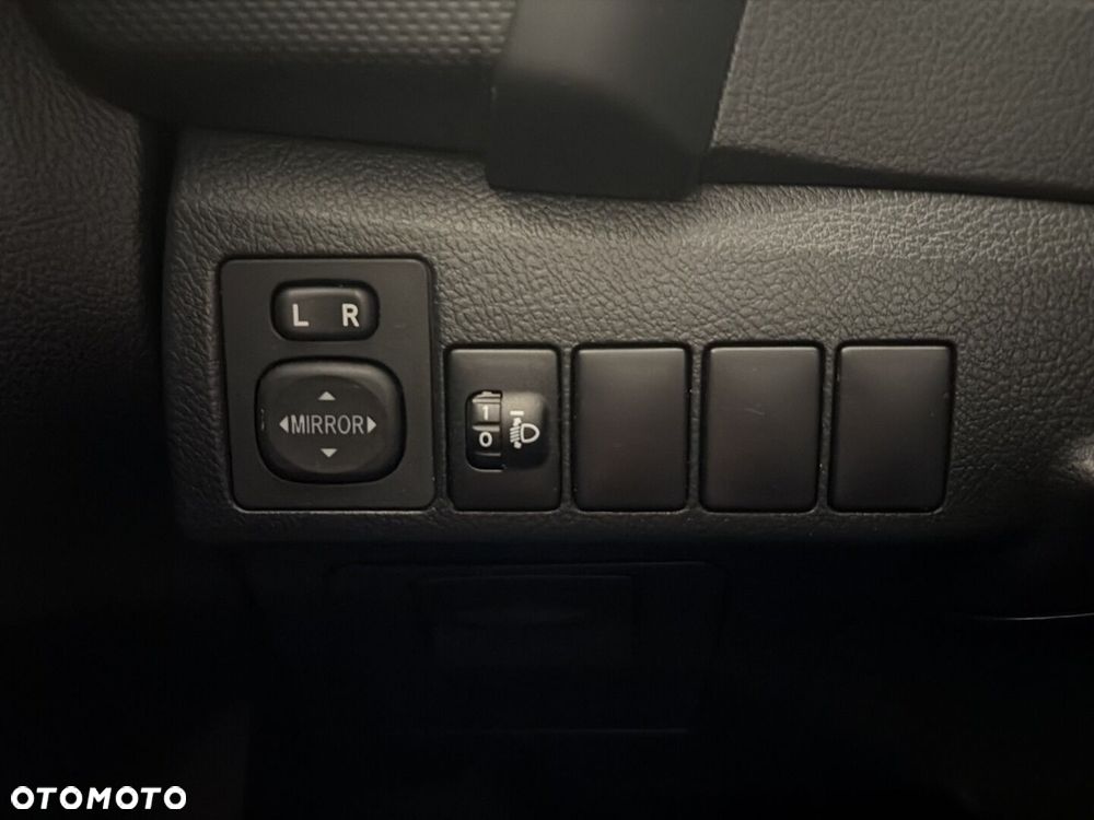 Toyota Auris 1.33 VVT-i Active - 18
