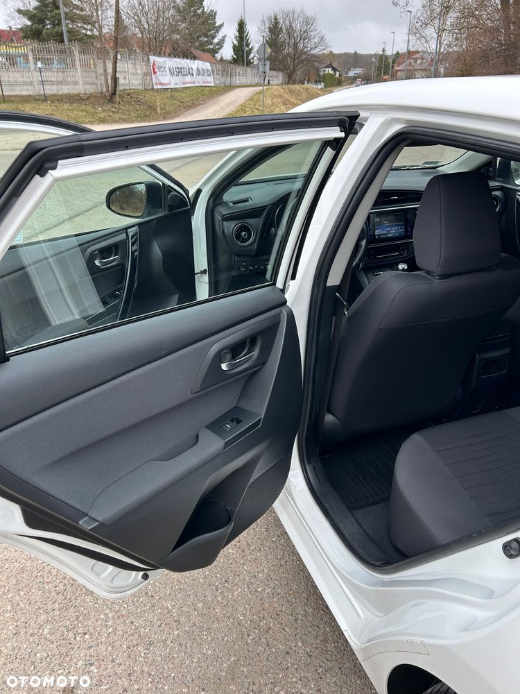 Toyota Auris 1.6 Comfort - 14