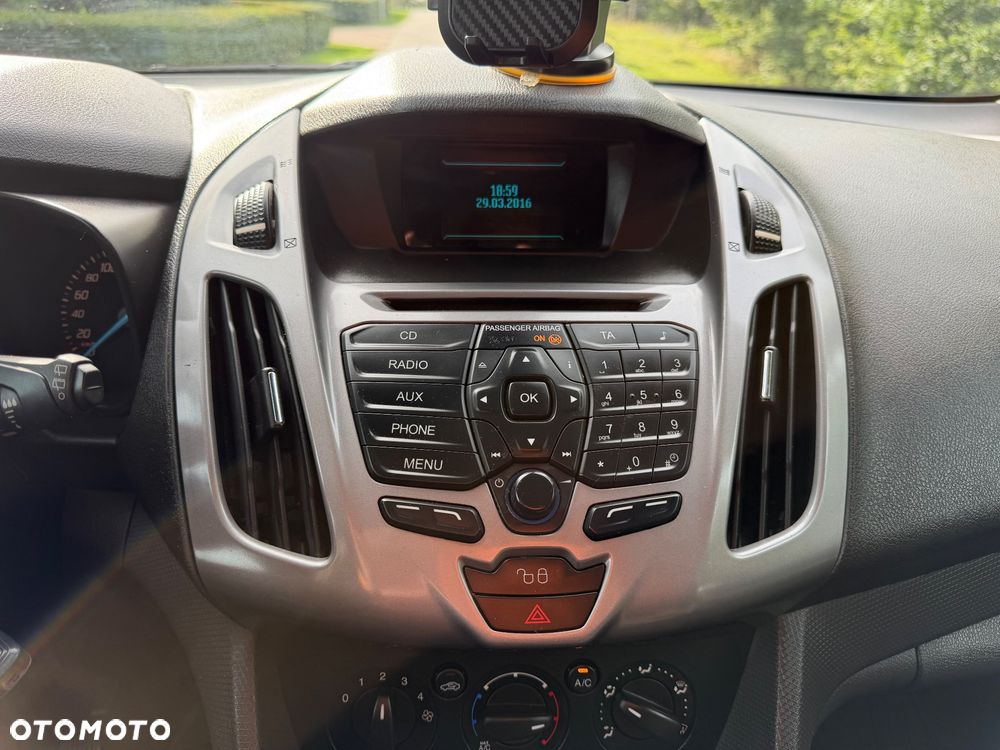 Ford Connect - 25