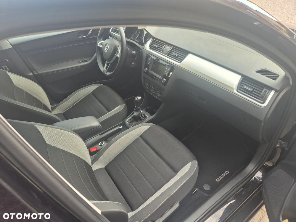 Skoda RAPID 1.2 TSI Ambition - 6