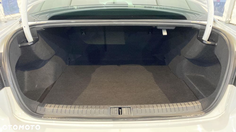 Volkswagen Passat 2.0 TDI EVO Essence - 12