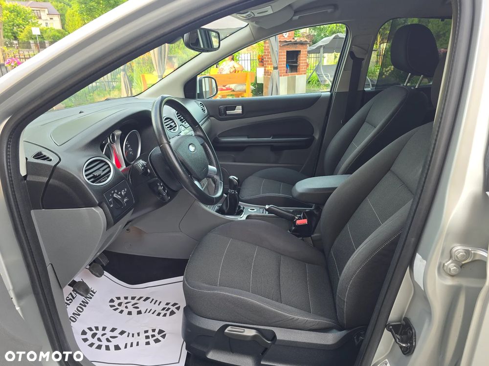Ford Focus 1.8 Titanium - 26