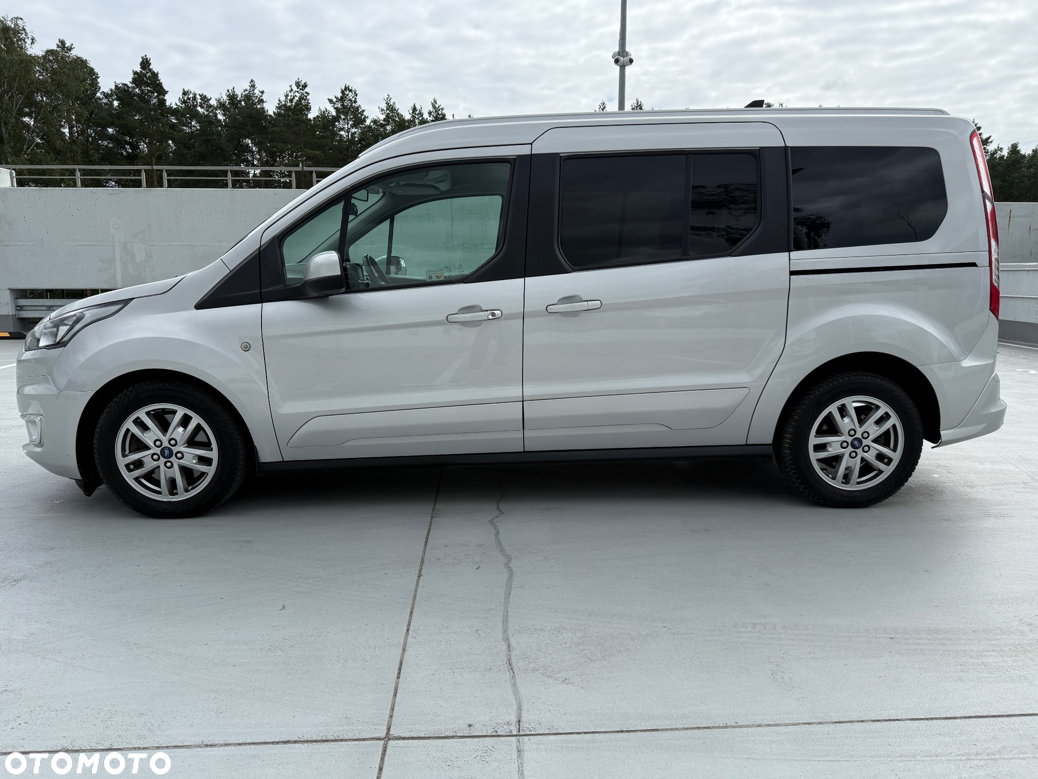 Ford Tourneo Connect Grand - 3
