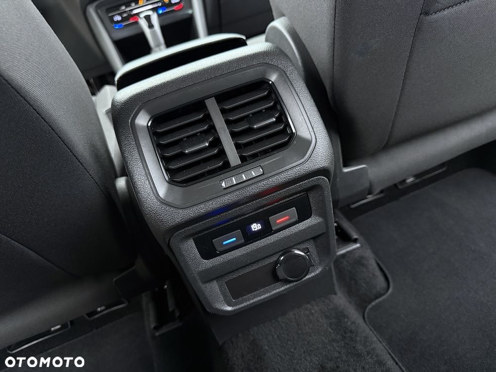 Volkswagen Tiguan - 31