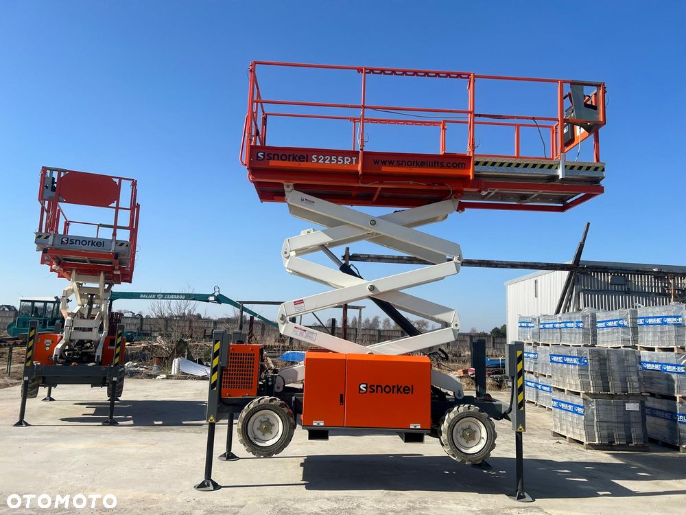 Snorkel S2255RT Podnośnik nożycowy 4x4 Diesel 50 mth 420KG Platforma Genie Skyjack - 29