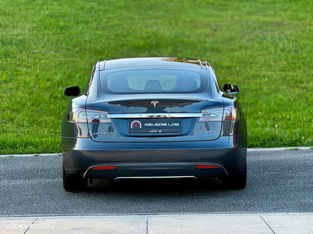Tesla Model S 85D AWD - 6
