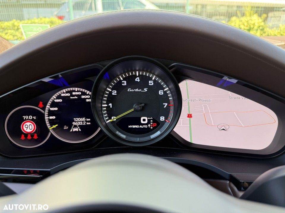 Porsche Cayenne - 26