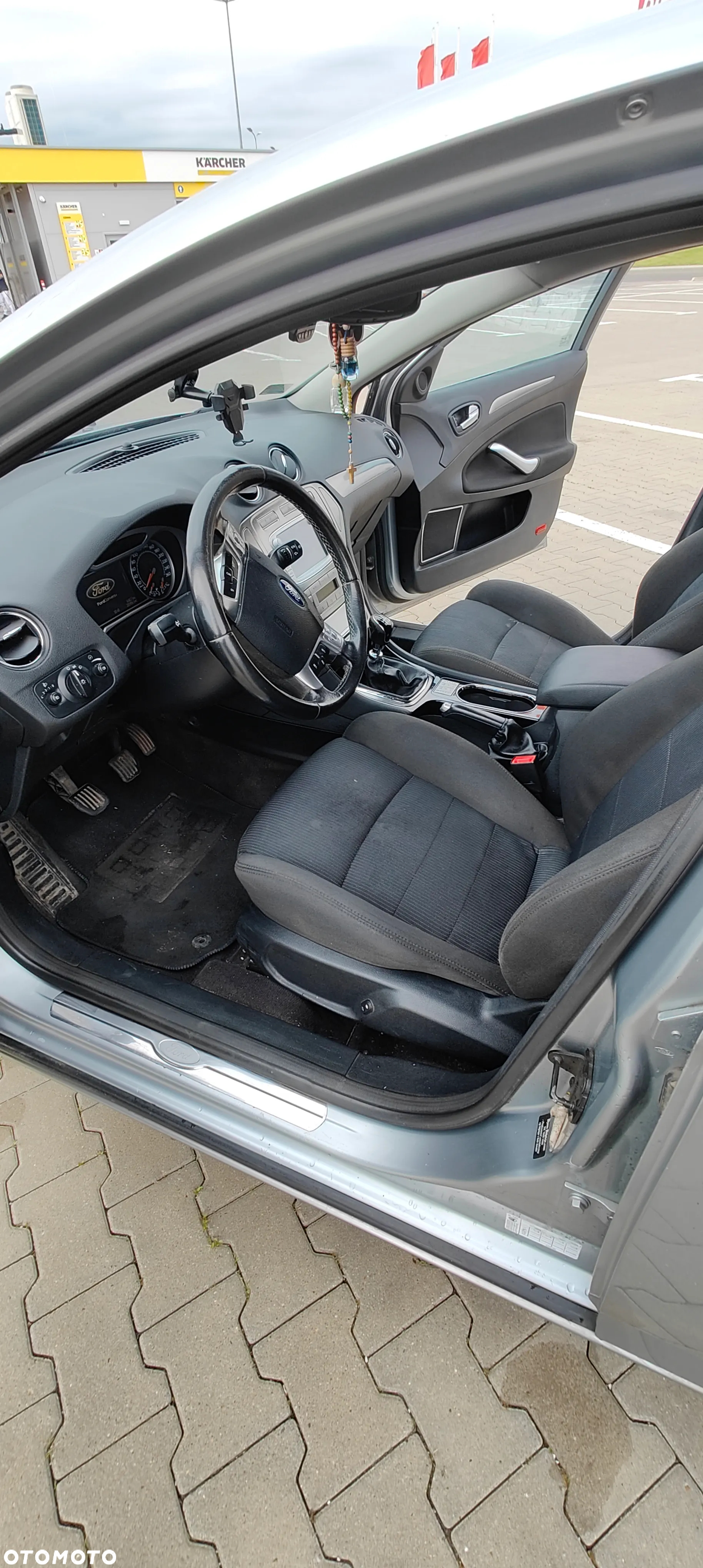 Ford Mondeo 2.5 Titanium - 12