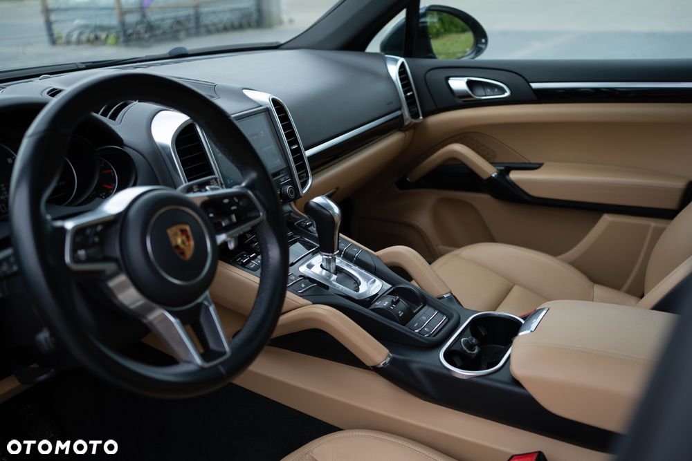 Porsche Cayenne Platinum Edition - 11
