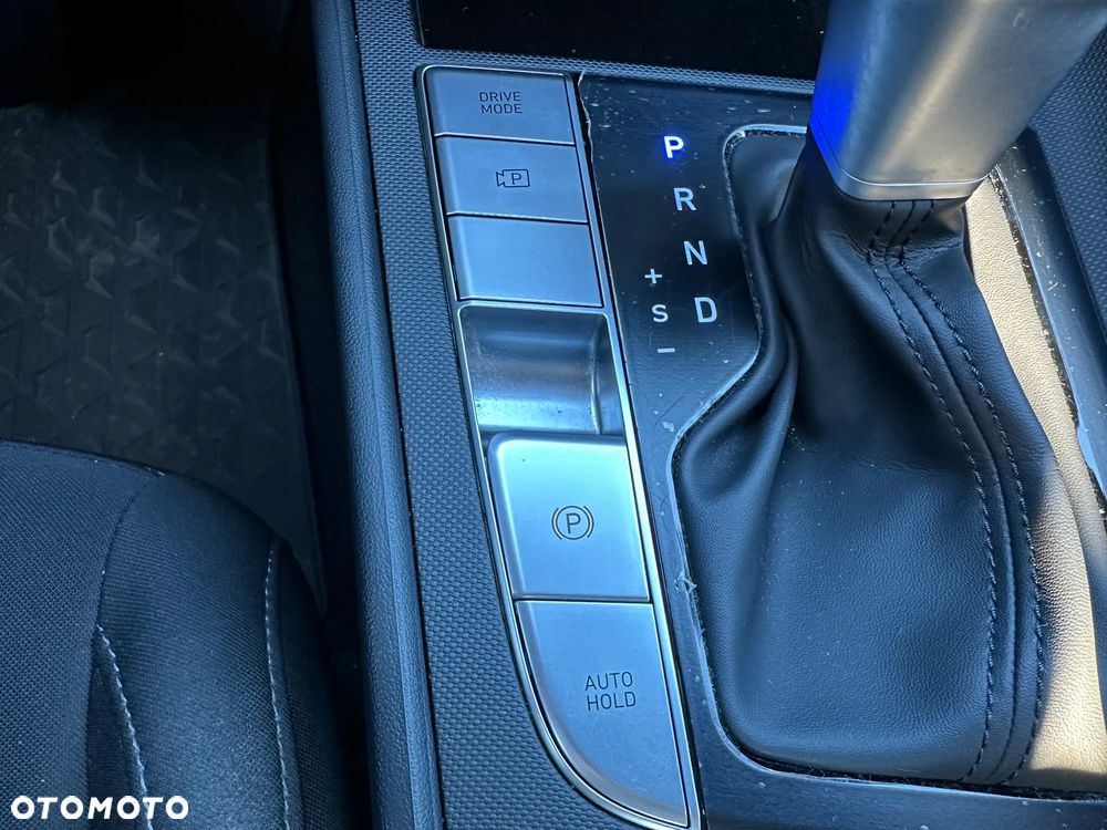 Hyundai Elantra 1.6 Modern CVT - 16