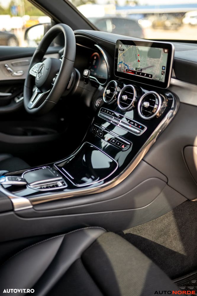 Mercedes-Benz GLC - 29