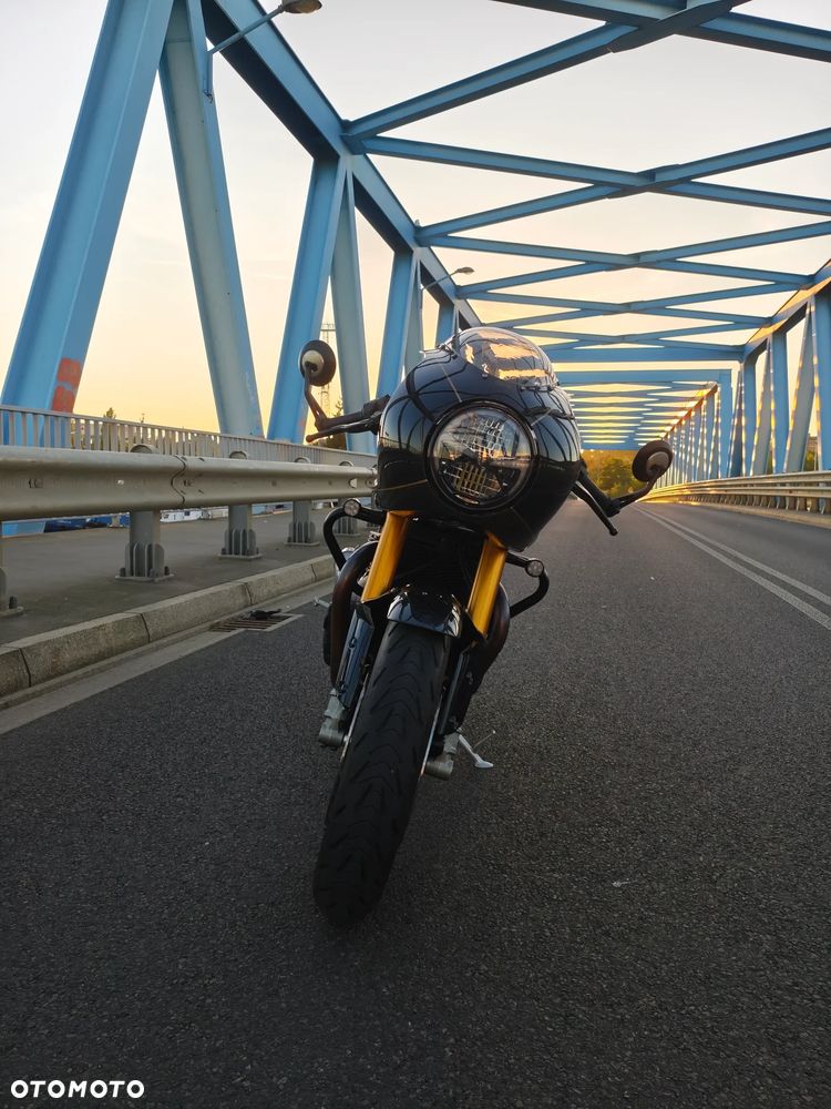 Triumph Thruxton - 14