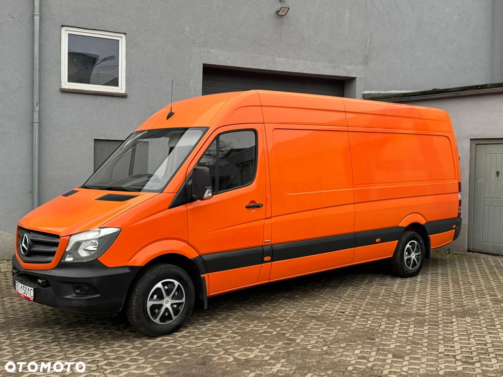 Mercedes-Benz Sprinter - 1