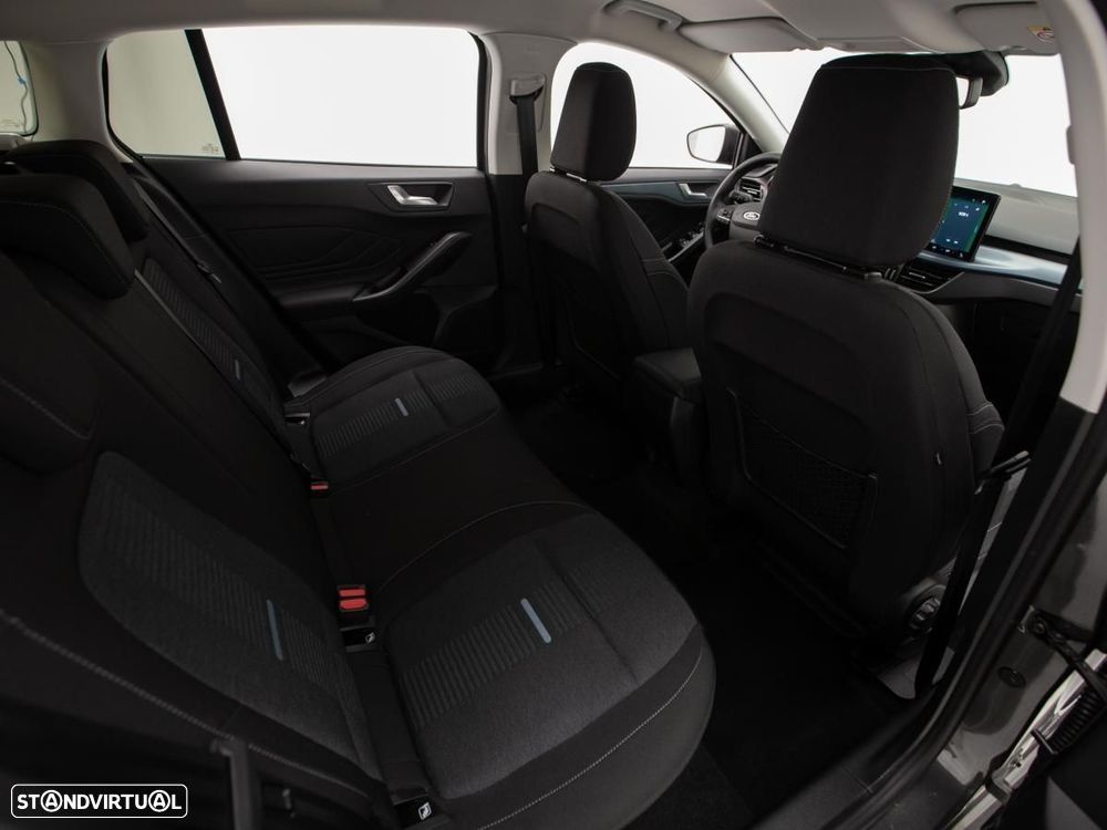 Ford Focus SW — fotografia 11