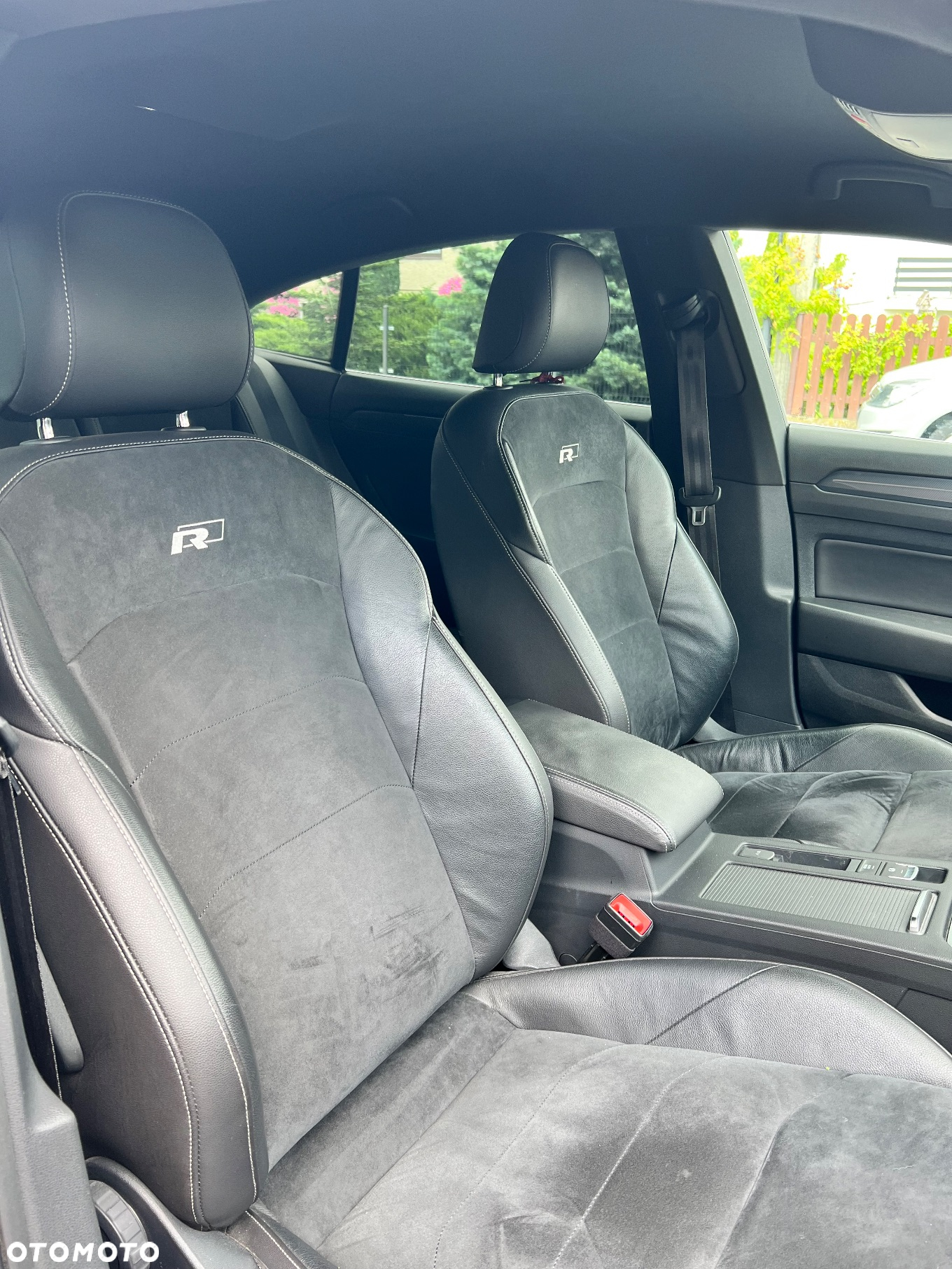 Volkswagen Arteon 2.0 TDI SCR R-Line DSG - 14