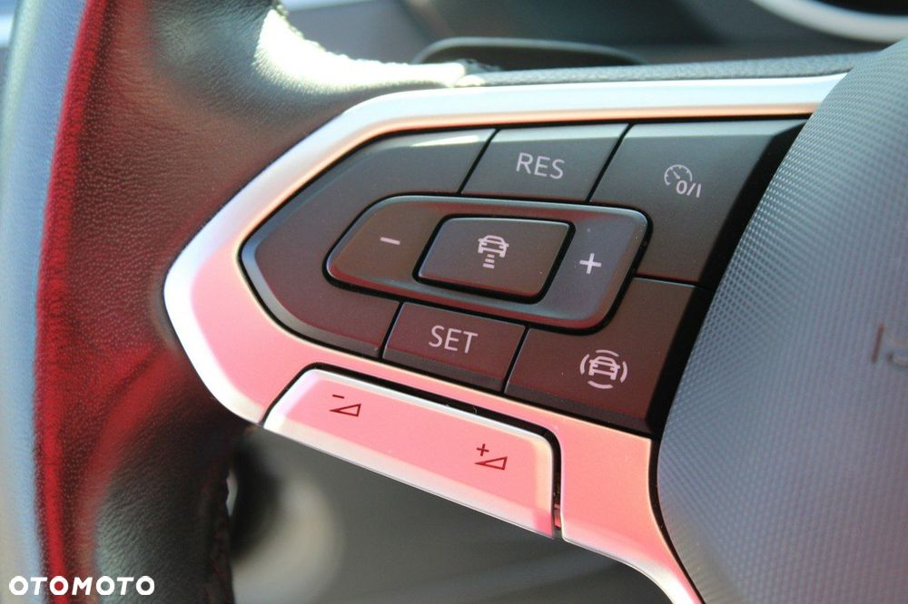 Volkswagen Tiguan - 18