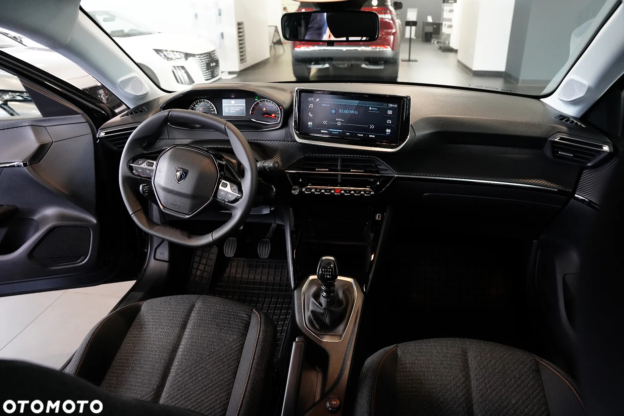 Peugeot 208 - 13