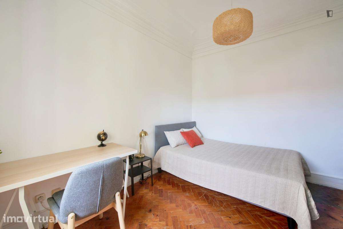 Quarto - localizado em Arroios Lisbon - Grande imagem: 5/13